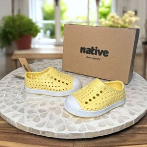 Native Toddler Jefferson EVA Slip-On Water Shoes Sneakers “Gone Bananas” Size 4